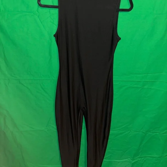 Amazon Black Sleeveless Jumpsuit - Picture 2 of 2